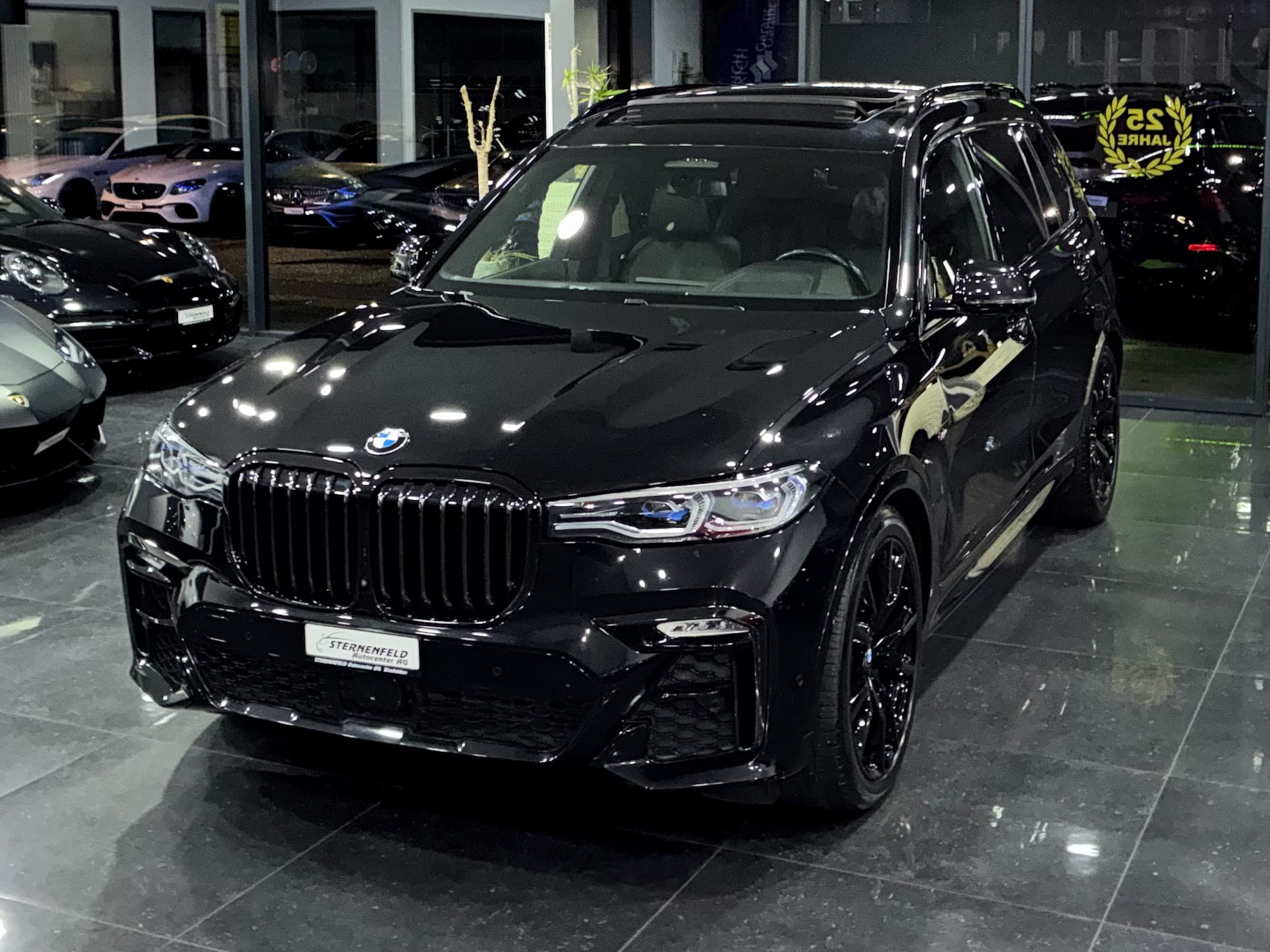 BMW X7 xDrive 30d Steptronic — Occasion bei Sternenfeld Autocenter, Birsfelden