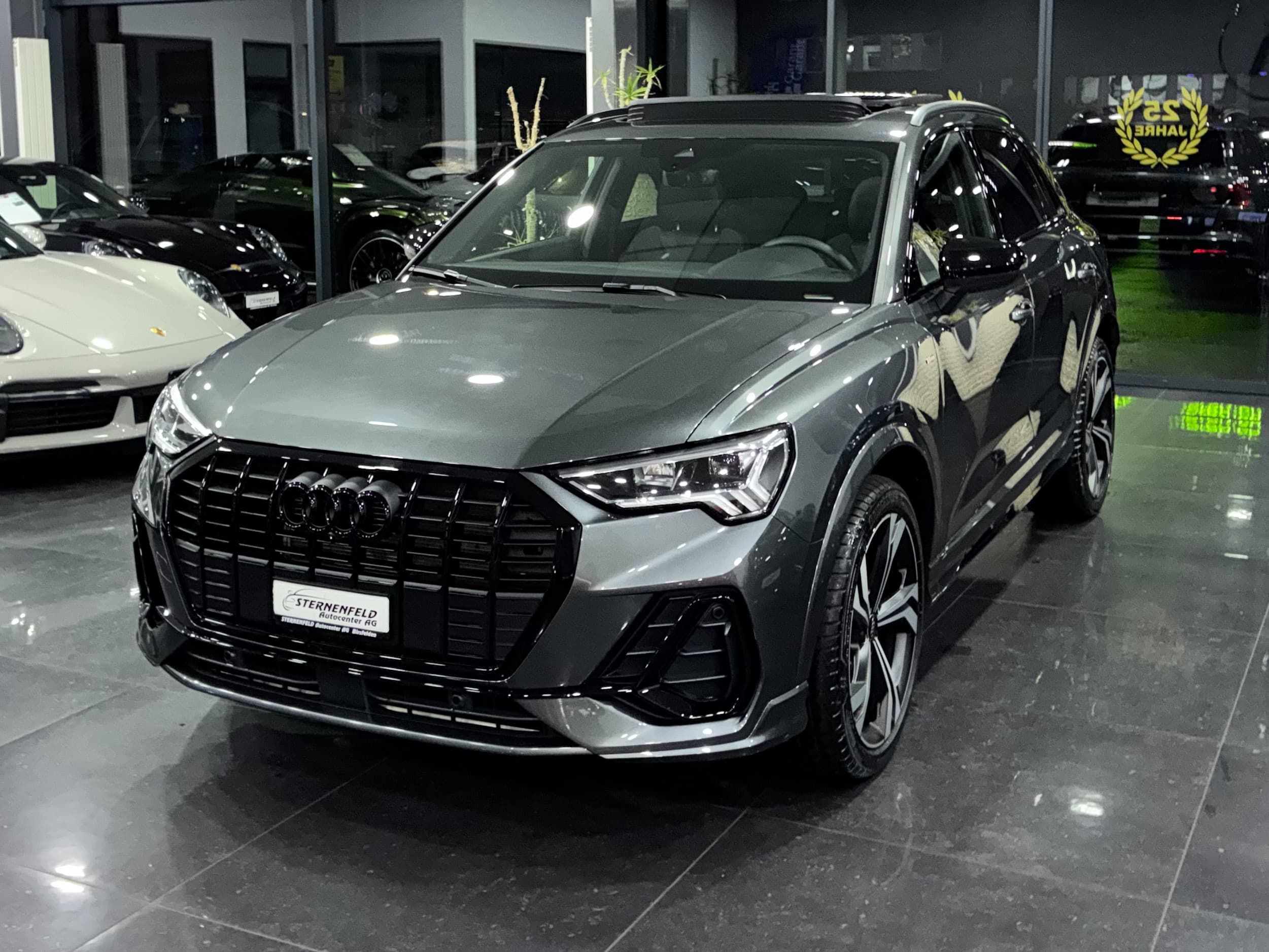 Audi Q3 35 TFSI S line Attraction S-tronic — Occasion bei Sternenfeld Autocenter, Birsfelden